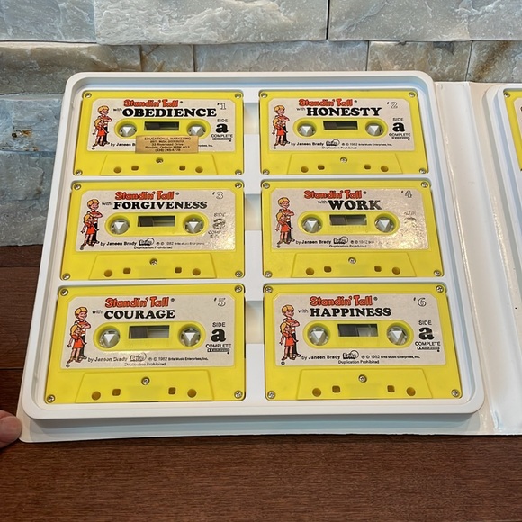 Janeen Brady Standin’ Tall Audio Cassettes and books - Picture 4 of 8